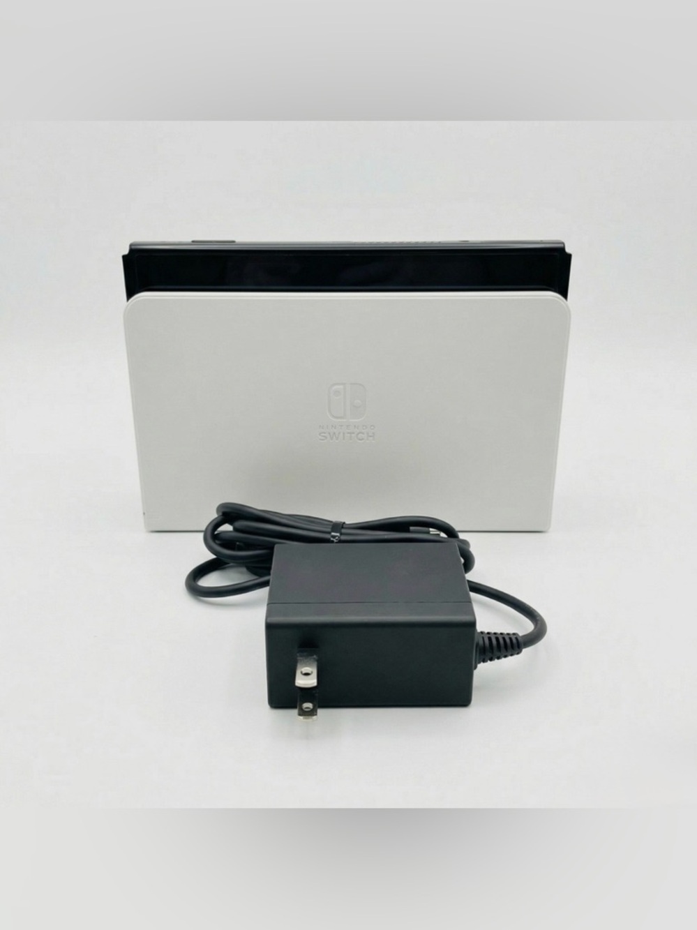 Nintendo Switch OLED 🎮 - Picture 2 of 3